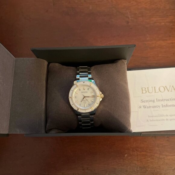 Bulova Women’s 98P186 Marine Star Stainless Steel Watch - Picture 3 of 5